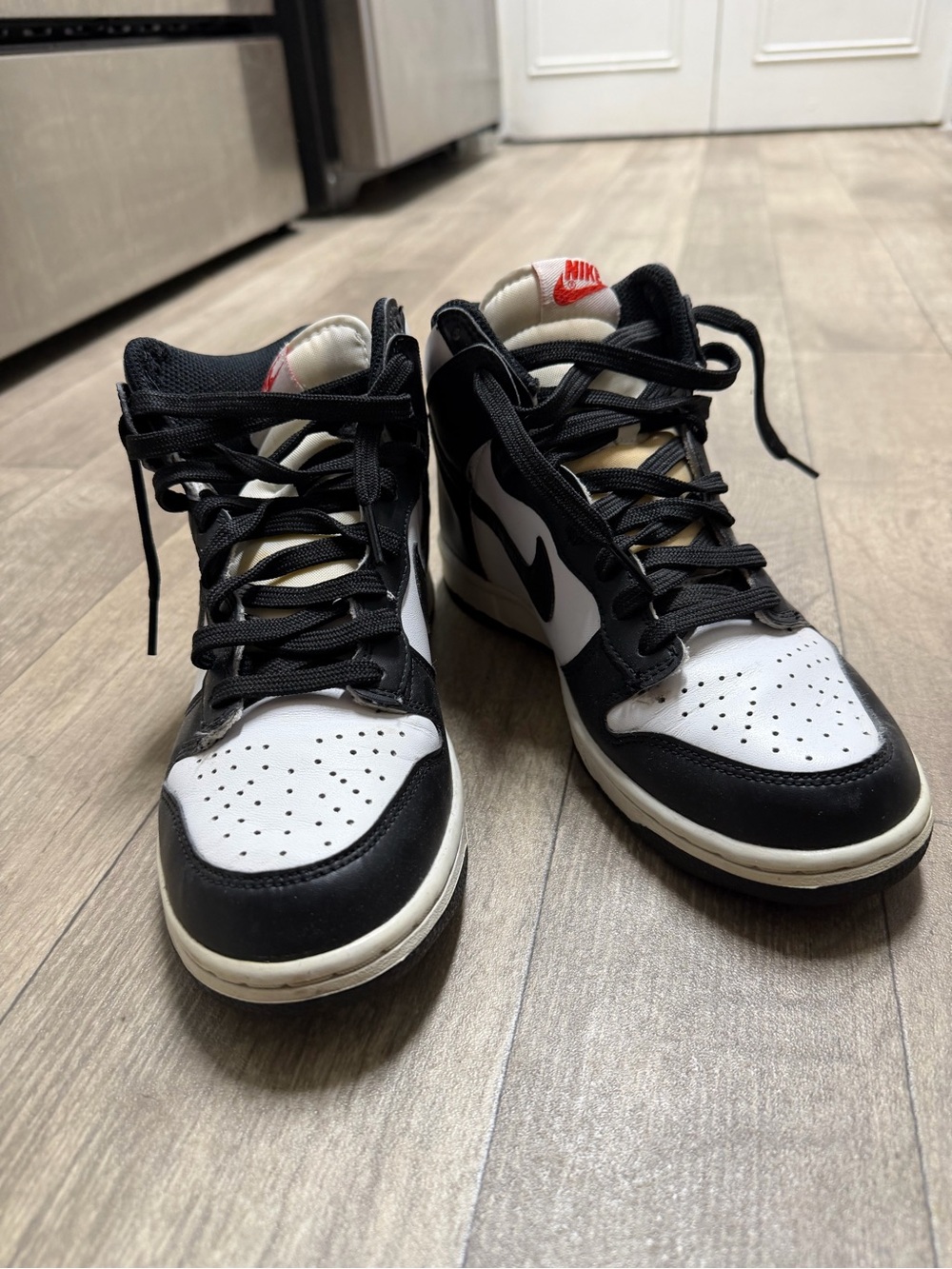 Nike Dunks - Picture 2 of 4
